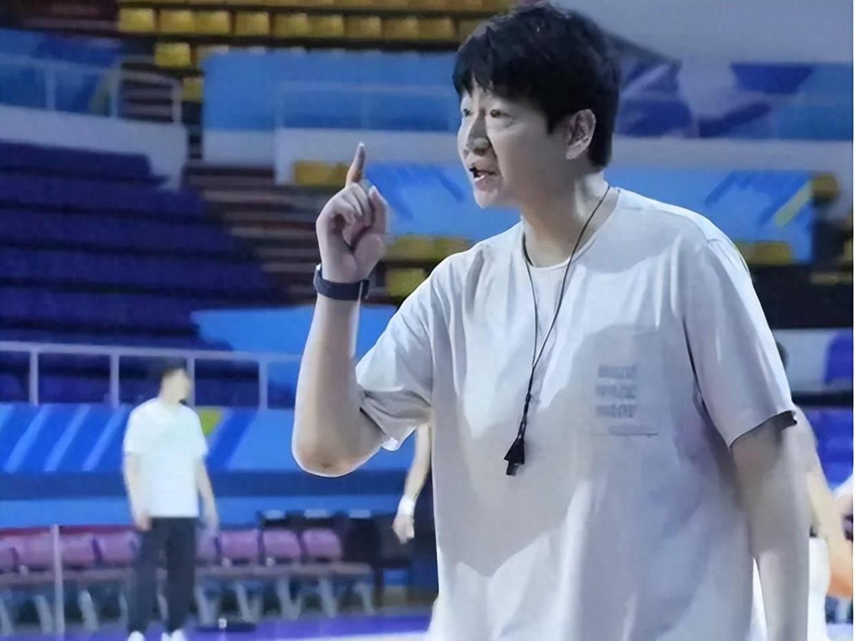 九游体育-关于Ming迎来三赛季出色发挥，公牛观众热烈欢呼！比赛高潮迭起的信息