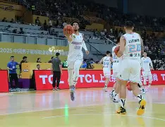 九游体育下载-关于集结日山东男篮队长鼓劲：欧超杯节点到来，话题不断，年轻球员得到机会的信息